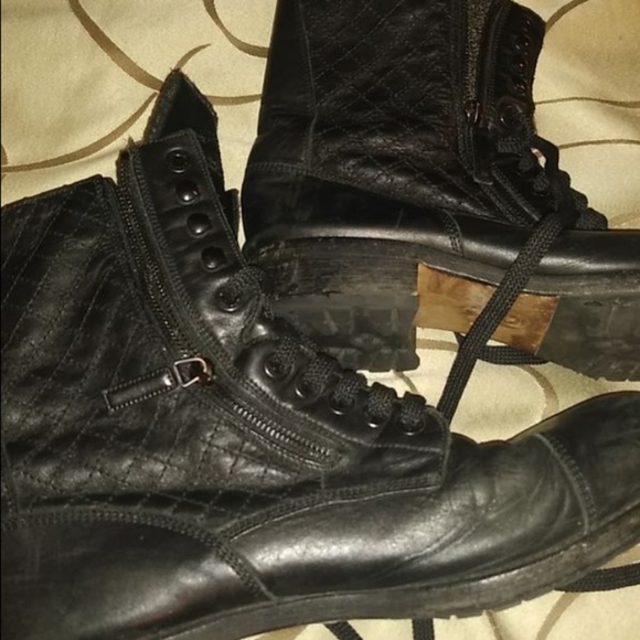 AUTHENTIC CHANEL 15 B QuiltedLeather Lace up boots - Picture 7 of 7